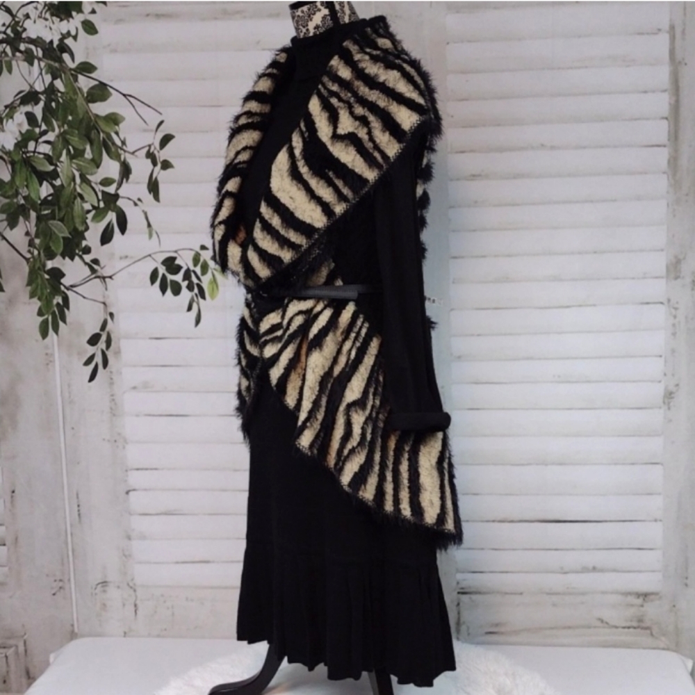 Sioni Wool Blend Animal Print Sweater Vest, Size PL/PXL - Picture 4 of 10